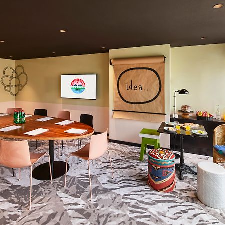 มามา เชลเตอร์ เบลเกรด Hotel ภายนอก รูปภาพ