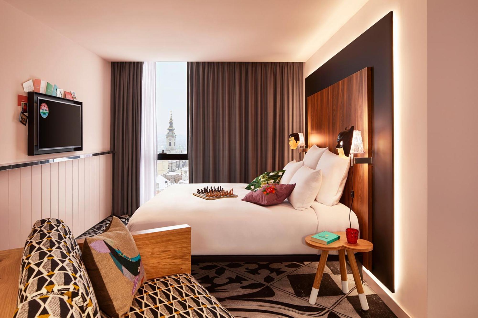 มามา เชลเตอร์ เบลเกรด Hotel ภายนอก รูปภาพ