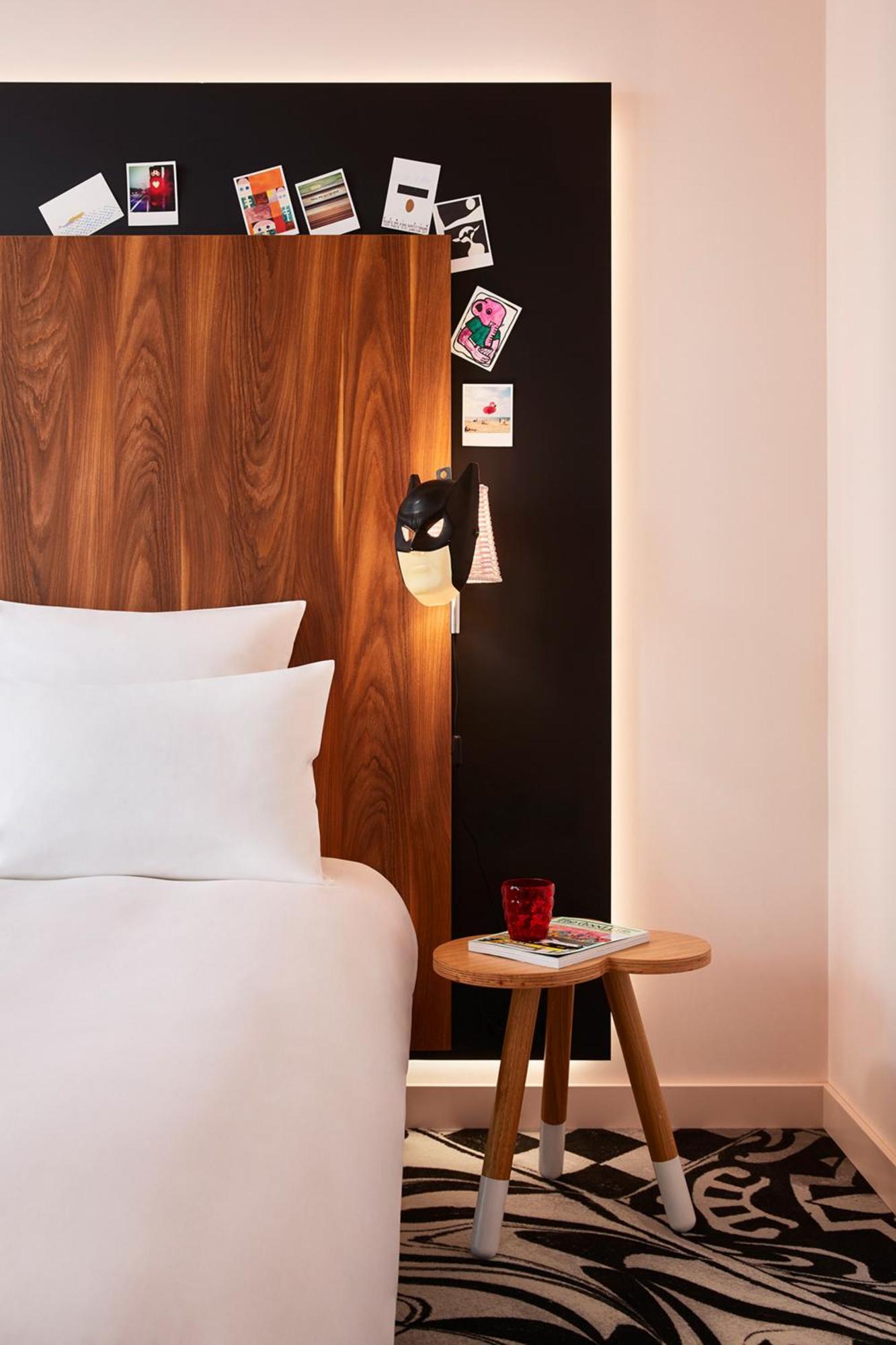 มามา เชลเตอร์ เบลเกรด Hotel ภายนอก รูปภาพ