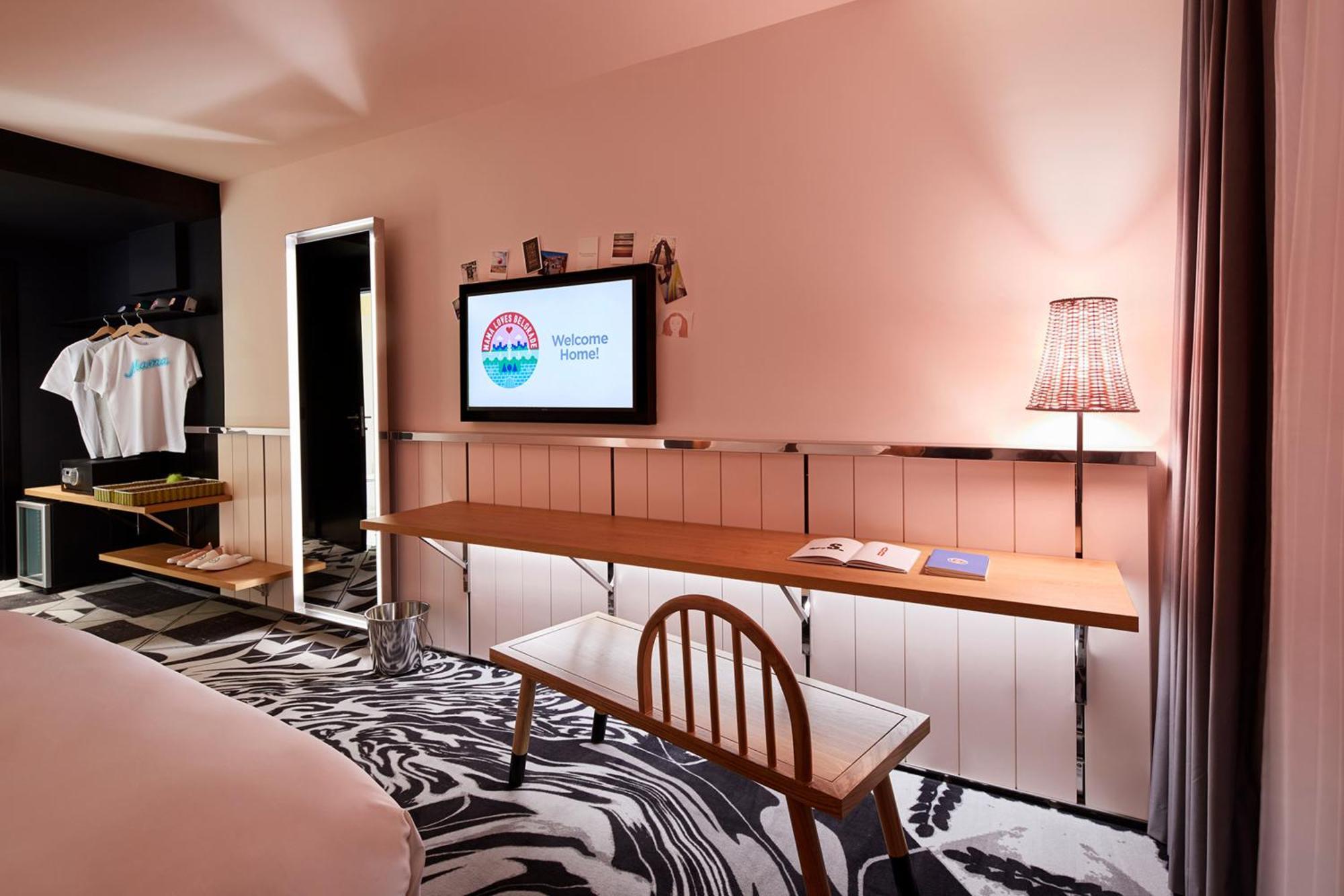 มามา เชลเตอร์ เบลเกรด Hotel ภายนอก รูปภาพ