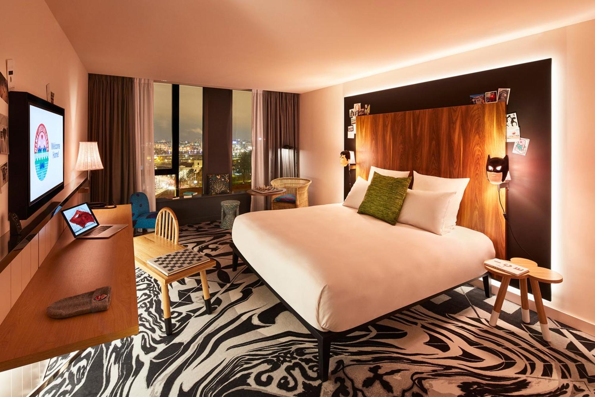มามา เชลเตอร์ เบลเกรด Hotel ภายนอก รูปภาพ