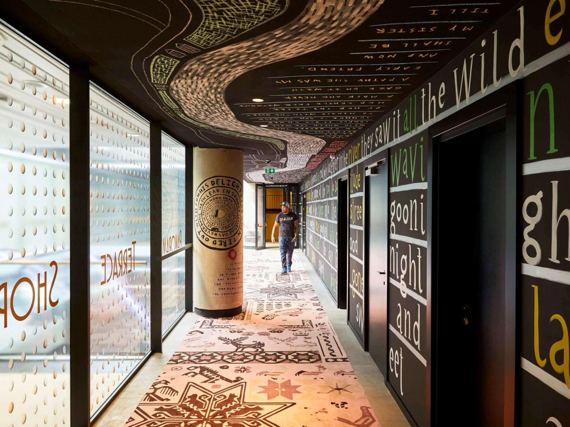 มามา เชลเตอร์ เบลเกรด Hotel ภายนอก รูปภาพ