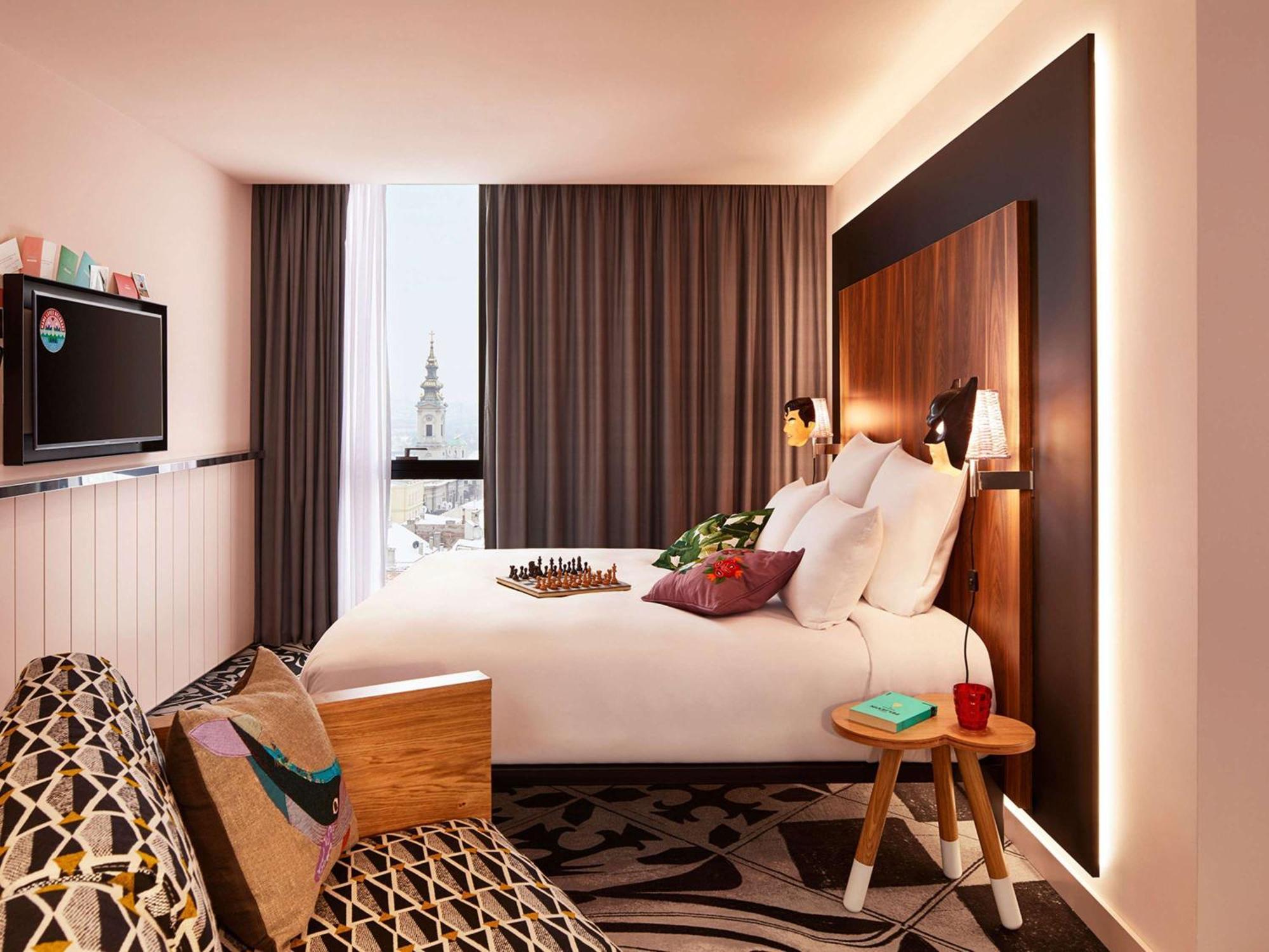มามา เชลเตอร์ เบลเกรด Hotel ภายนอก รูปภาพ